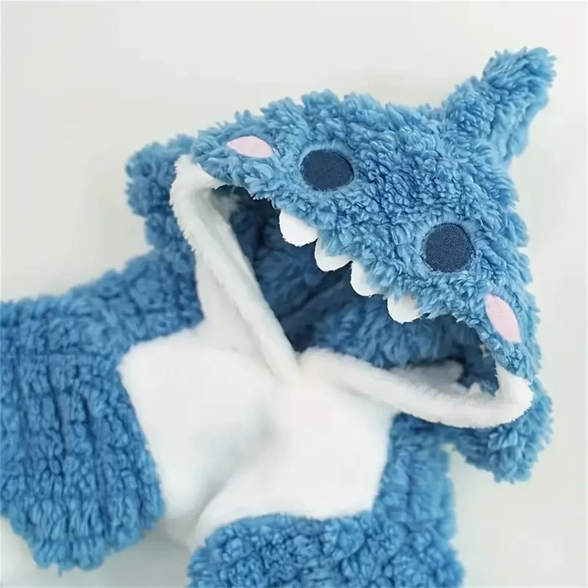 1 PCS Cozy Shark Plush Pet Hoodie - Thick, Warm Fleece Dog & Cat Sweater for Small to Large Breeds - Perfect for Fall/Winter