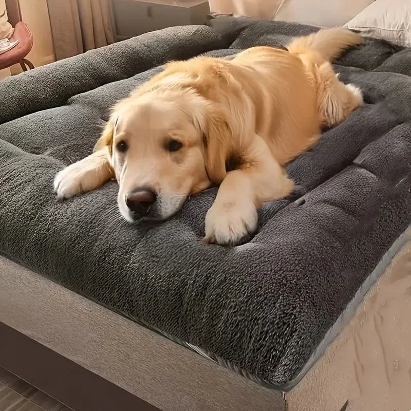 Oversized Plush Dog Cat Bed ,Sofa Crate Pad, Ultra Soft Polyester Pet Mat for All Size Cats Dogs, Adorable Rectangle Couch