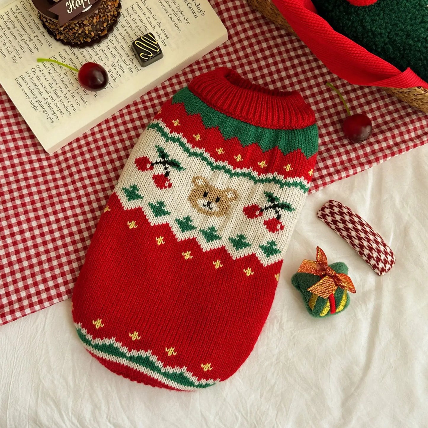 Warm Autumn and Winter Pet Clothes ,Small Dog and Cat Sweaters, Korean Pink Green Knitted Sweater, Simple Fabric Soft Comfortable